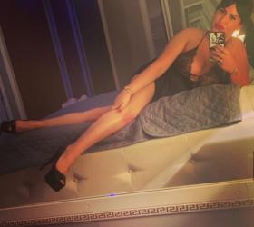 Pitești - Escorta Sexy - Escorta sexy si atenta la detalii te astept la mine domn serios sa-ti ofer cele mai bune servicii de companie, masaj de relaxare, body cu creme si uleiuri parfumate, esti un domn caruia ii place atmosfera atunci suna-ma, nu iti va parea rau.  Detalii la telefon. 