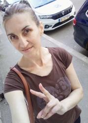 Galati - Escorta Sexy - Escorta matura ti pot oferi companie, intr-o ambianta placuta, clipe linistite la domiciliul meu.  Astept domni seriosi si manierati.  Detalii la telefon / WhatsApp