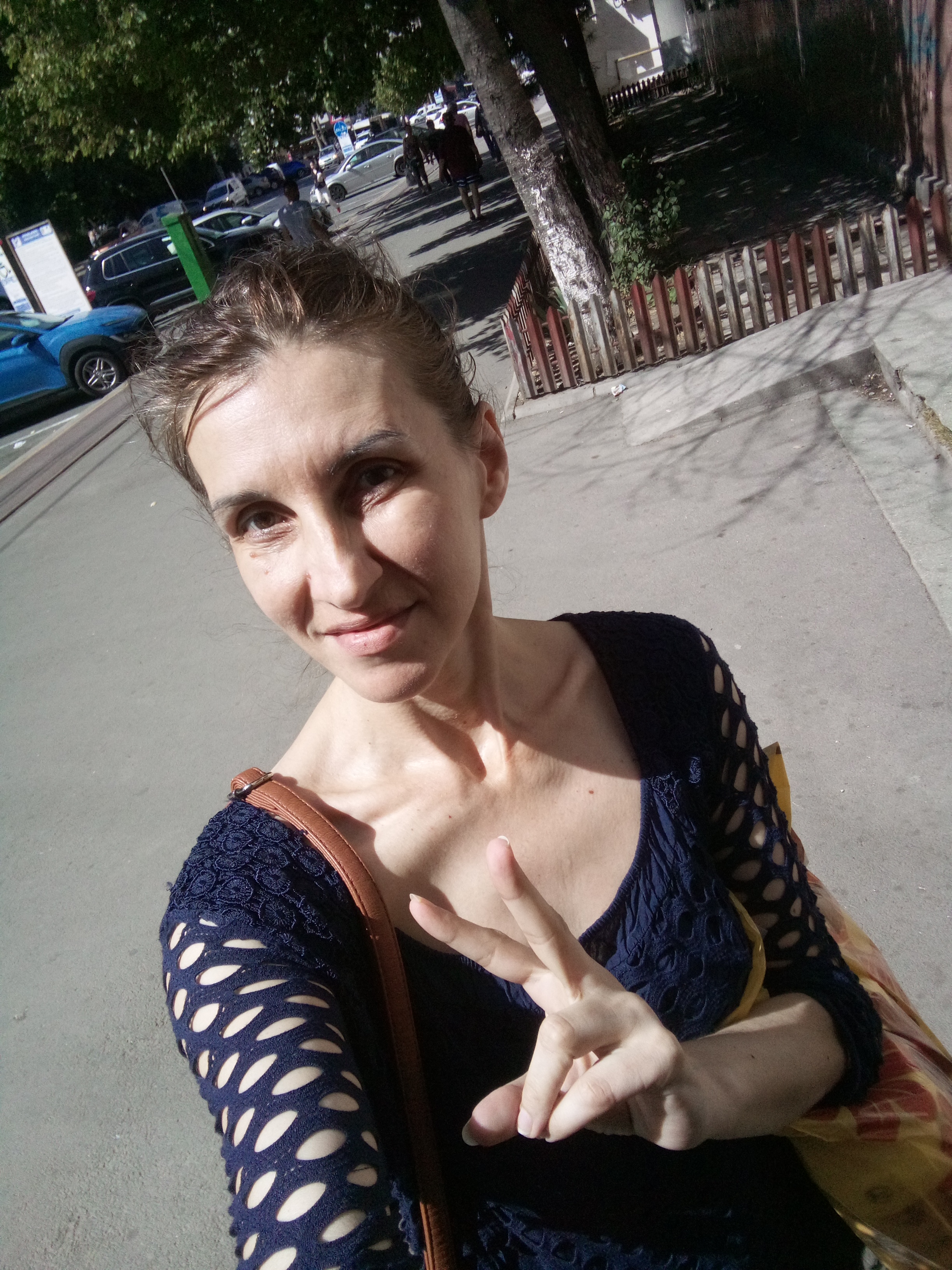 Escorta Sex - Ofer companie domnilor manierați higienă discreție și seriozitate maxima preț accesibil Galați poza reală preț accesibil Galați pt mai multe detalii folosesc și WhatsApp.  Poza reală.  Galați - Telefon: 0759391074 