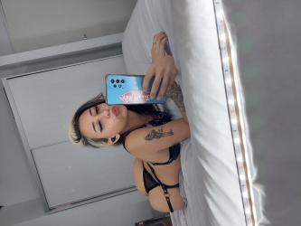 Escorte Sexy - Bucuresti - Stăpână dominatoare Sara, te așteaptă în temnița plăcerii, unde fanteziile tale devin realitate.  Sunt o stăpână posesivă, dominatoare și perversă, în căutare de sclavi supuși pentru umilire și exploatare.  Vei plânge de mila ta și îmi vei cere îndurare.  Vei executa fiecare comandă, supunându-te la diverse torturi exact așa cum îmi place mie.  

Ești pregătit să experimentezi supunerea? Să predai controlul unei femei frumoase și inteligente, care știe să te domine, să pătrundă în adâncul minții tale, să-ți descopere slăbiciunile și să le exploateze fără milă? Sau poate ești un sclav nativ, care încă nu și-a găsit stăpâna destinată?