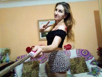Galați - Escorta Sexy - Escorta matura  iti pot oferi companie, intr-o ambianta placuta, clipe linistite la domiciliul meu.  Astept domni seriosi si manierati.  Detalii la telefon / WhatsApp.  Poza reală.  Galați.  Program de zi. 