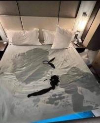 București - Escorta Sexy - Escorta senzuala iti pot oferi companie, suntem cuplu soț si soție vă asteptam să va descoperiți cele mai ascunse fantezii si secrete suntem deschisi si naturali.  .  masaj de relaxare, intr-o ambianta placuta, clipe linistite la domiciliul meu sau al tau.  Astept domni seriosi si manierati.  Detalii la telefon
