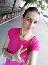 Galați - Escorta Sexy - Escorta matura Particular Galați 46 ani iti pot oferi companie, , intr-o ambianta placuta, clipe linistite la domiciliul meu.   Astept domni seriosi si manierati.  Detalii la telefon