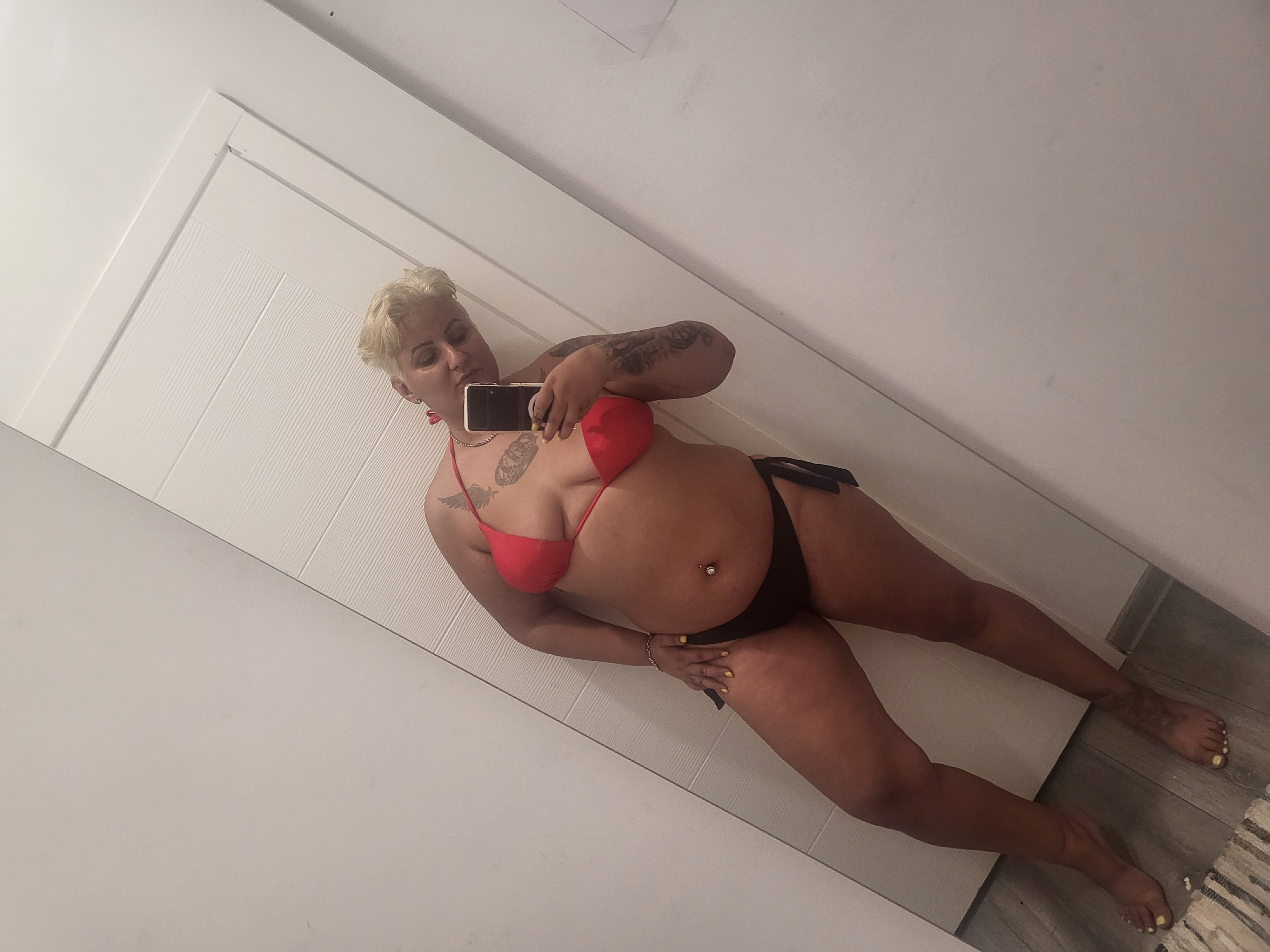 Escorta Sex - Show erotic pe whatsapp , detalii la tel - Telefon: 0747361544 