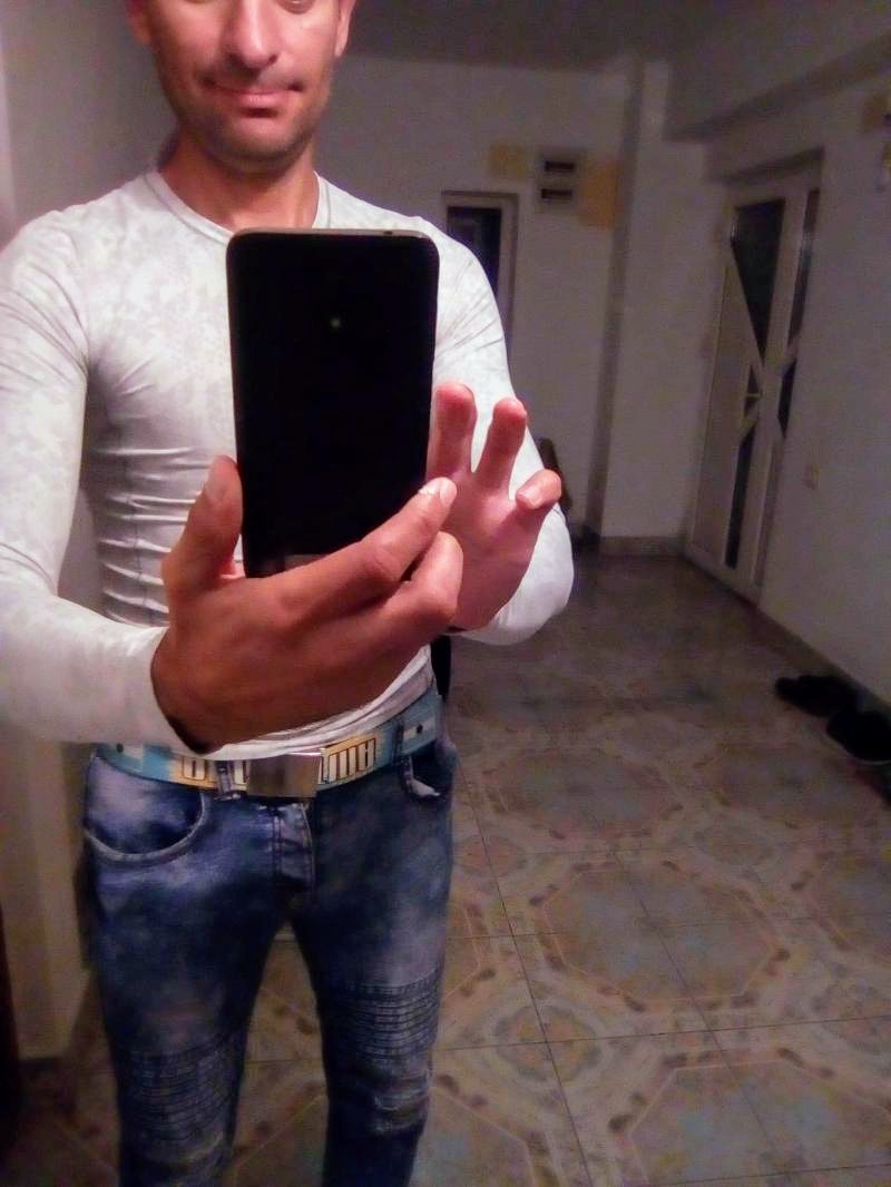 Escorta Sex - Tei saturat dor de futut de 5 minute eu te fut 3ore intens ești o domna matura aste tf tau pt detalii.  nu te las neterminata - Telefon: 0743697314 
