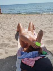 Escorte Sexy - București - Escorta senzuala iti pot oferi companie, masaj sintem cuplu București vă asteptam să va descoperiți cele mai ascunse fantezii si secrete suntem deschisi si naturali.  .  .  .  .  de relaxare, intr-o ambianta placuta, clipe linistite la domiciliul meu sau al tau.  Astept domni seriosi si manierati.  Detalii la telefon